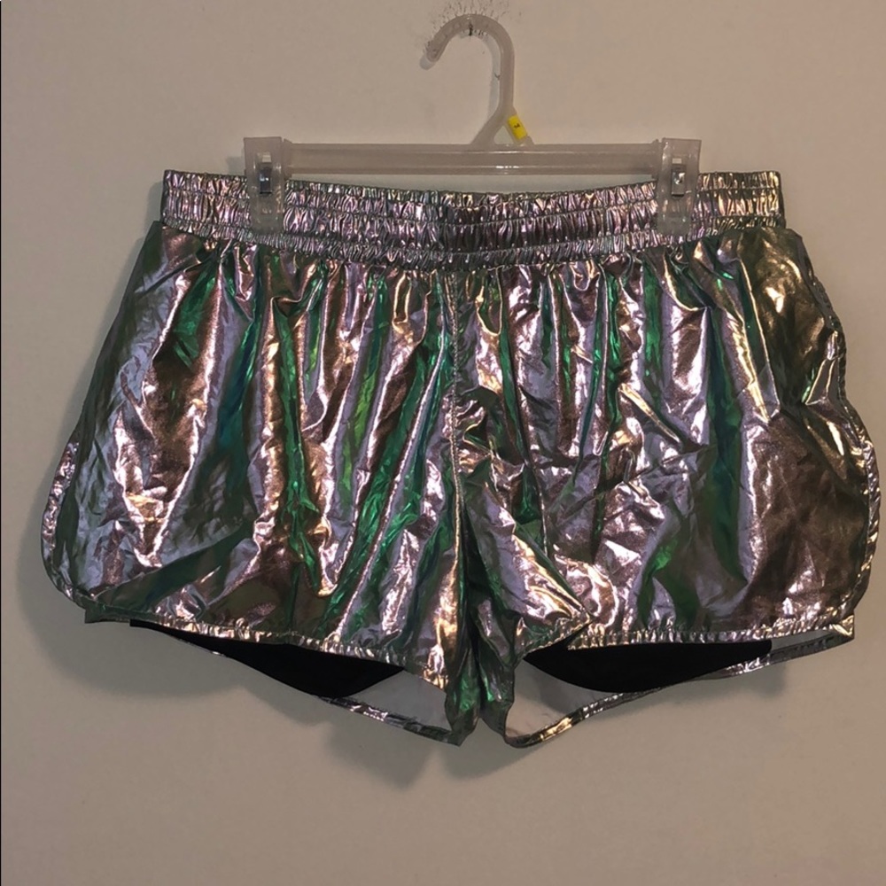 Infinite Performance Iridescent Shorts